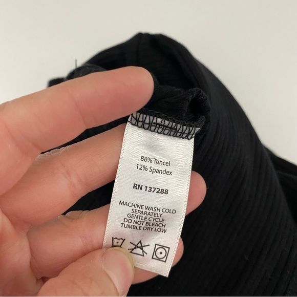 Revolve Year of Ours ribbed flare legging side slit pant in black size small - Picture 5 of 7